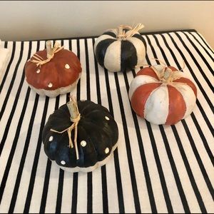 Set of 4 Small Wooden Pumpkins